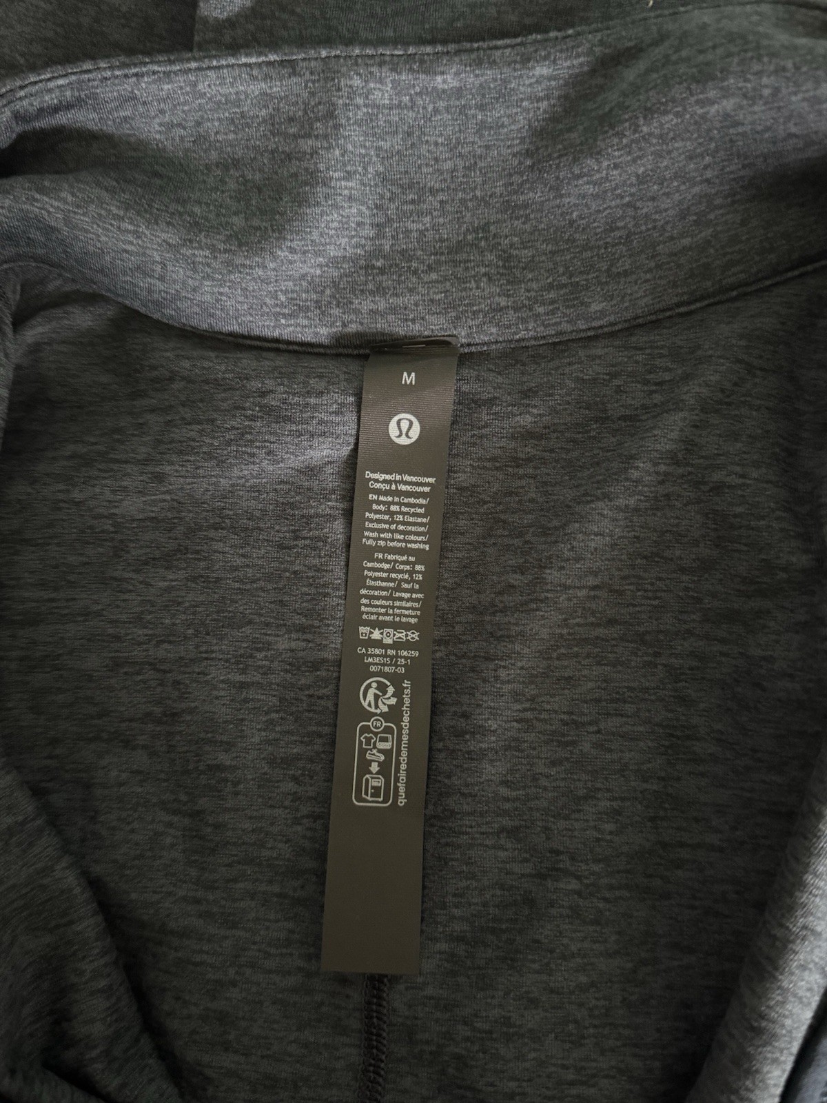 NWT Lululemon Men’s Navy Blue Soft Jersey Half Zip Long Sleeve Size Medium gallery