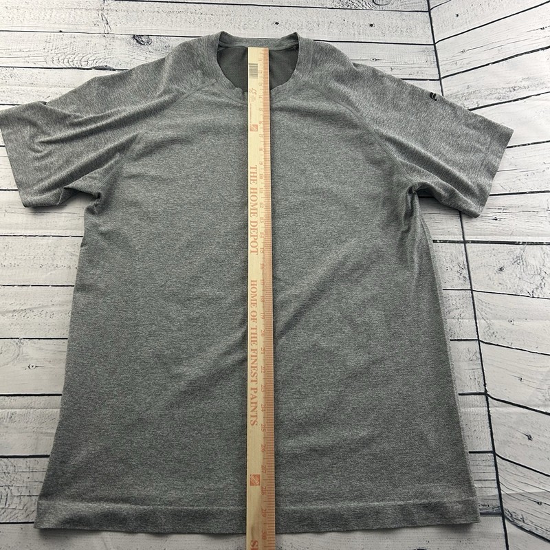 Fabletics Short Sleeve Seamless Nylon Poly Athletic T Shirt Men's XL Gray gallery