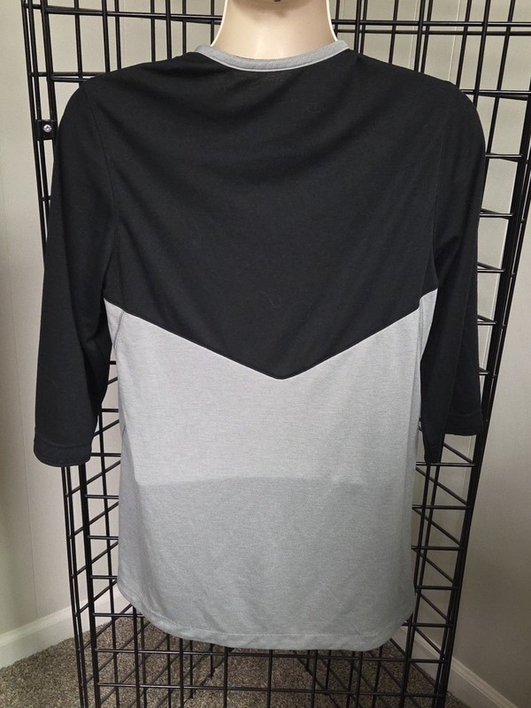 Nike BSBL Men’s M Medium 3/4 Sleeve Pullover Baseball Warm-Up Batting Shirt gallery