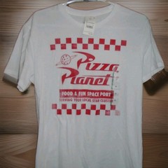 DISNEYS TOY STORY “PIZZA PLANET”MENS TSHIRT SIZE MEDIUM NEW W/TAGS