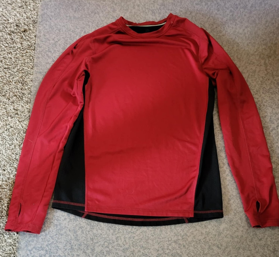 ''TEX GEAR'' COLORS RED AND BLACK SMALL MENS TOP (C43) gallery