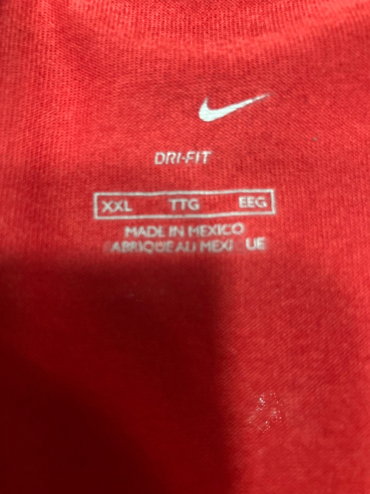 Men's Nike XXL Red Dri-Fit Long Sleeved Shirt (52) gallery