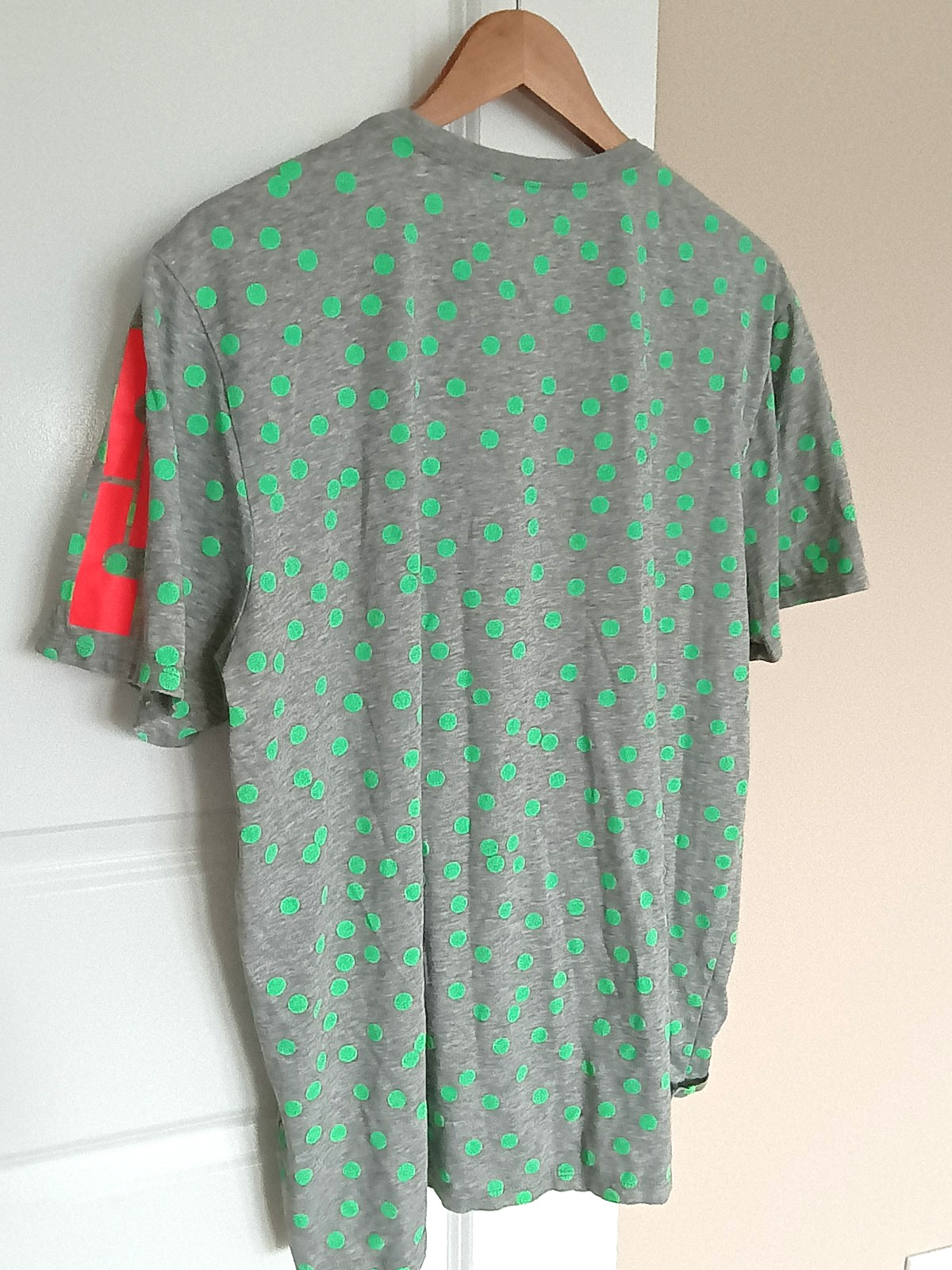 Nike DriFIT BetterWorld Men’s XL Green Dotted Short Sleeve Athletic Tshirt Rare! gallery