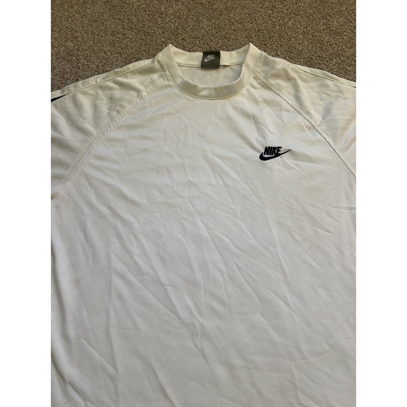Nike T-Shirt Mens Medium White Excellent Short Sleeve Mesh Side Stripe Piping gallery