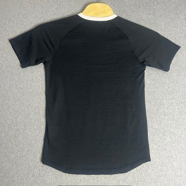 Under Armour HeatGear Fitted Men's Small Black and White Athletic T-Shirt gallery