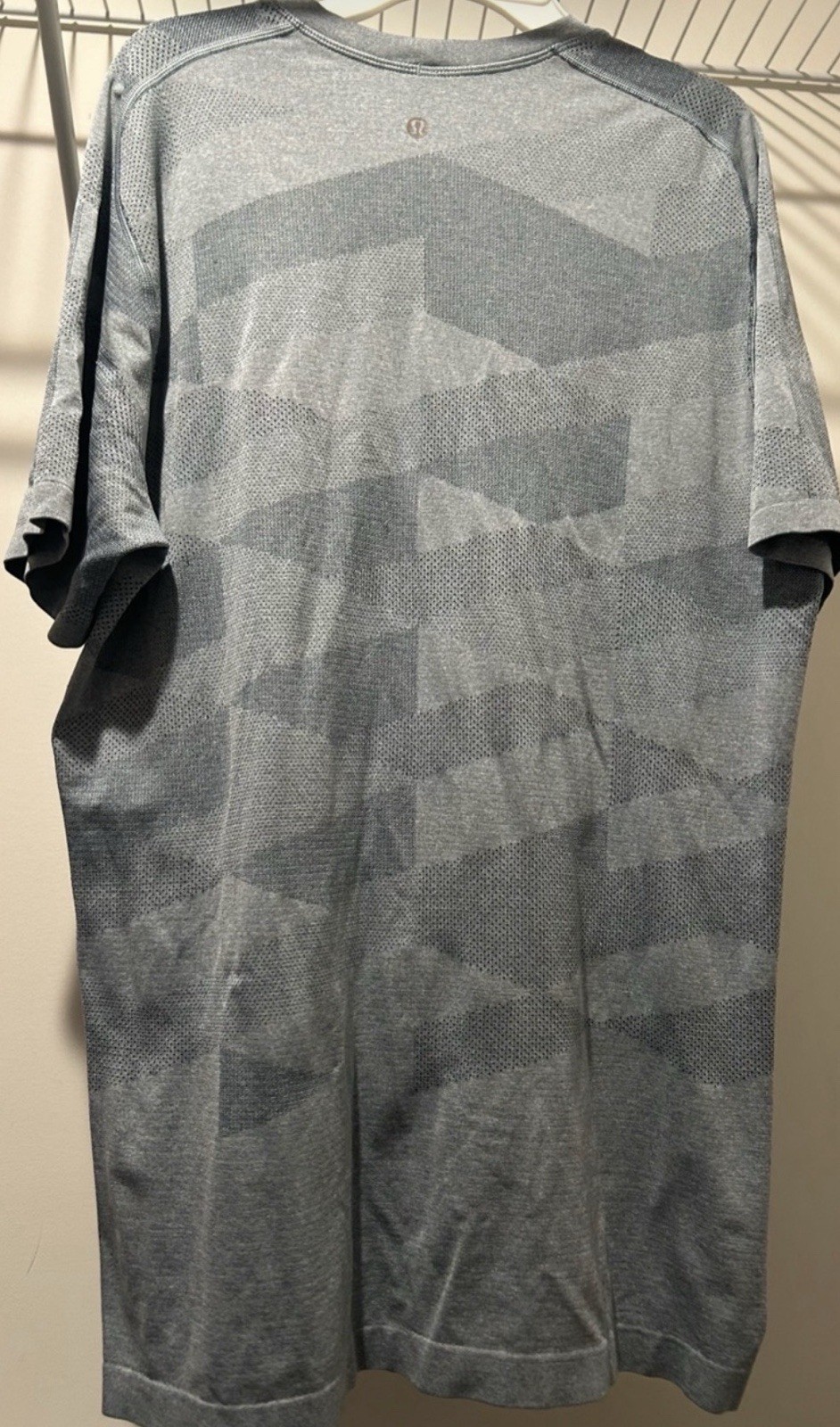 Lululemon Men’s L Slate Blue Grayish Performance Short Sleeve Tee Shirt gallery