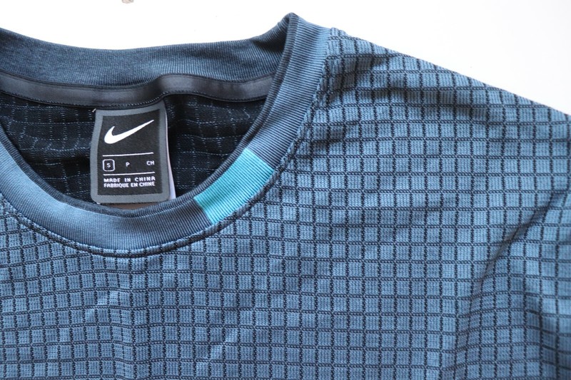 NIKE SPORTSWEAR TECH PACK GRID KNIT SHORT SLEEVE TOP AR1592-418 MEN S gallery