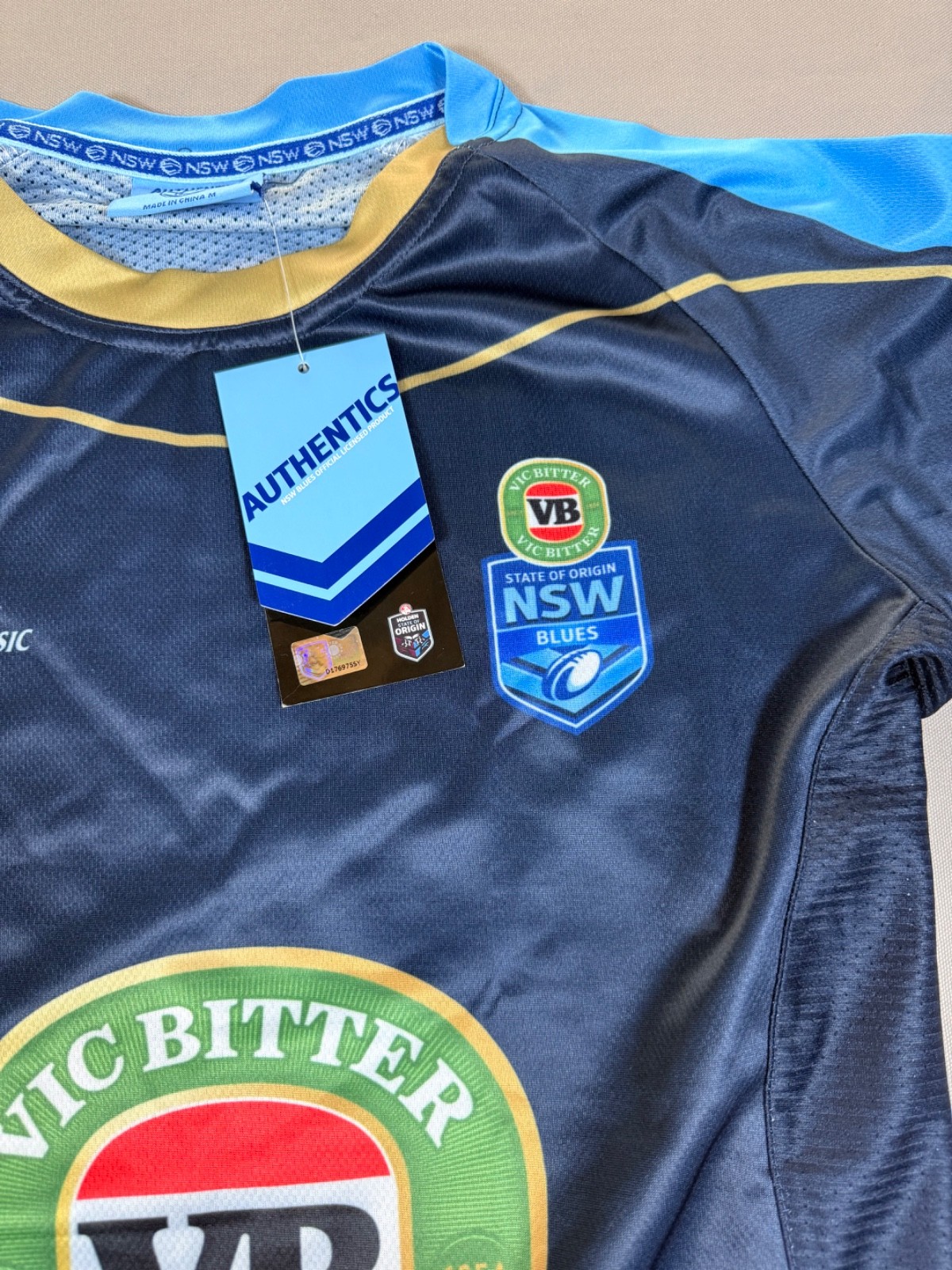 Vic Bitter VB NSW Blues State of Origin Jersey Size Medium A5- 0101 gallery