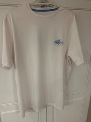 S/S performance vineyard vines shirt with fish logo on front and back. Size M.