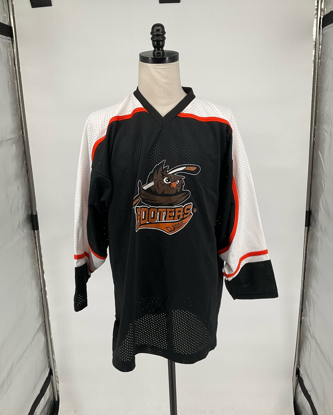K1 Sportswear Black & Multicolor Hooters Hockey Jersey Size XL gallery
