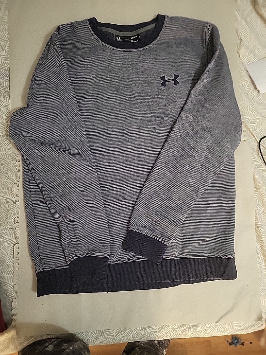 Under Armour Men's LG/G/ Navy Blue Long Sleeve Cold Gear gallery