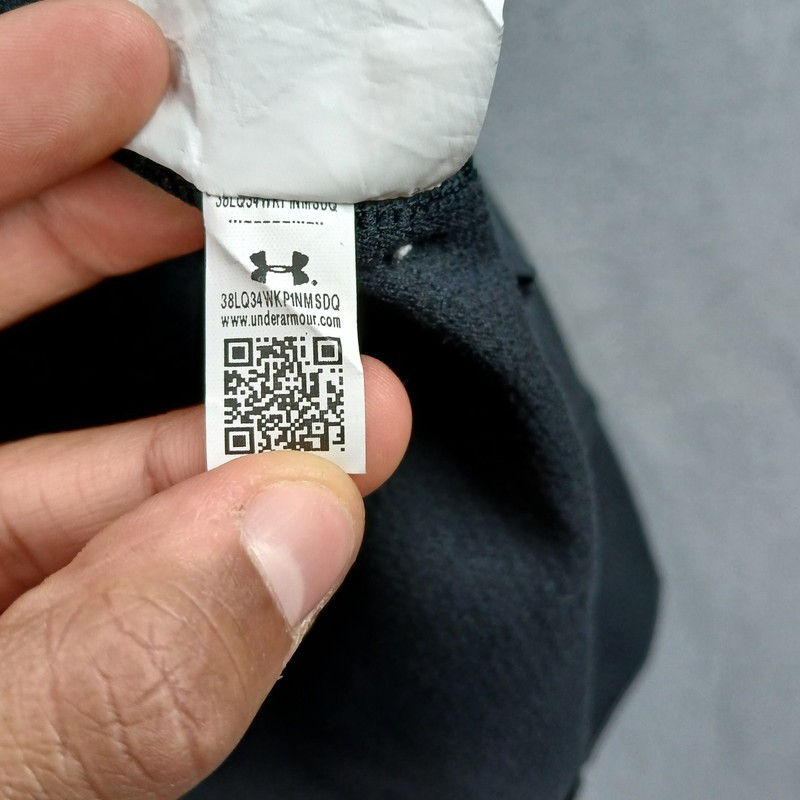Under Armour ColdGear Fitted Shirt Mens Small Black Sweat Wicks Performance gallery