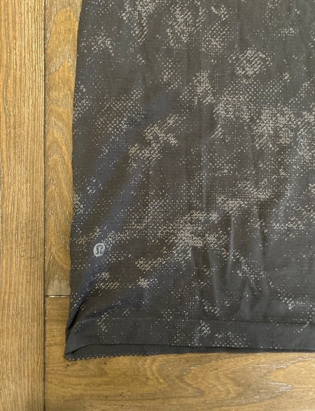 Lululemon Men’s Activewear T-Shirt XXL Black Gray Breathable Stretch Raglan gallery