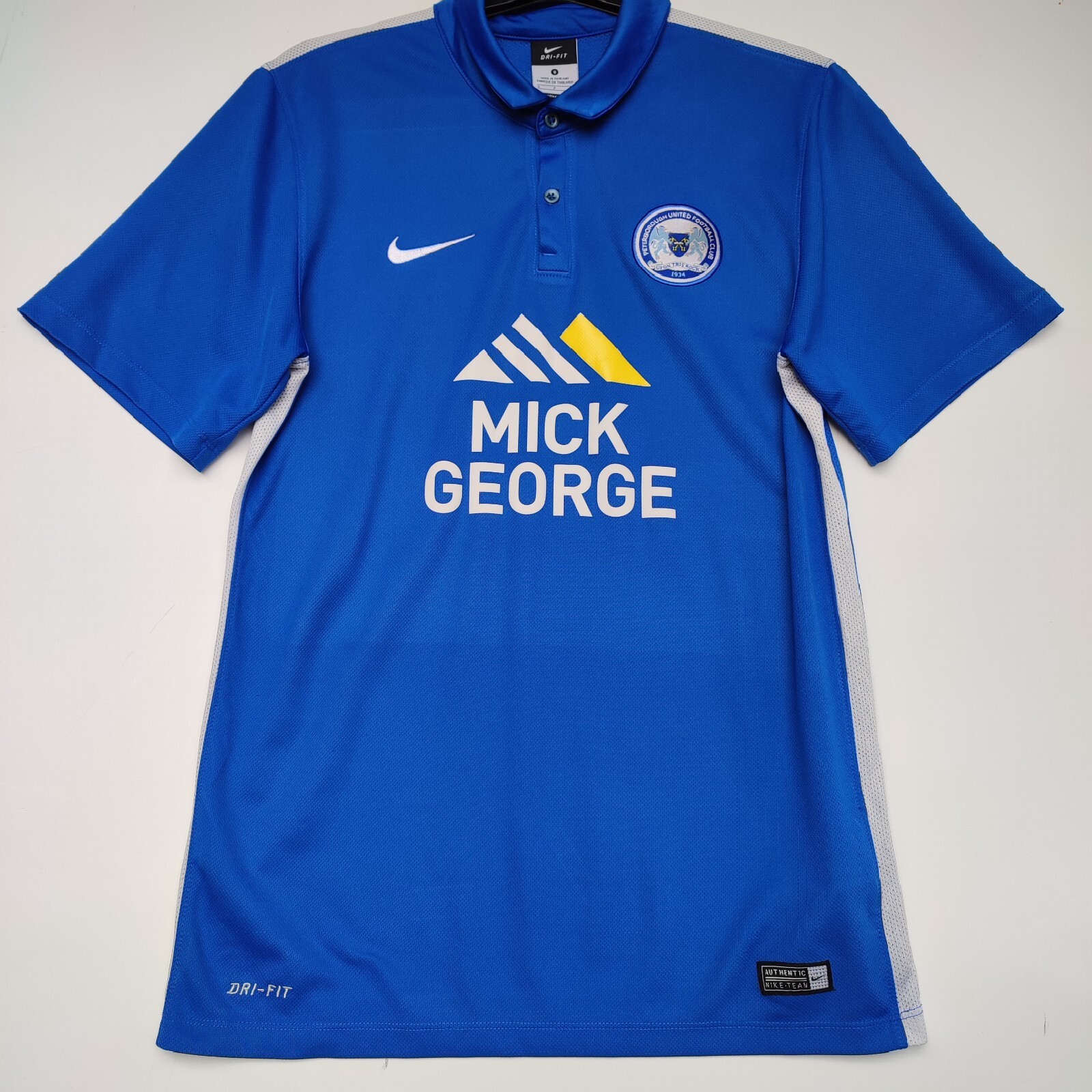 Peterborough United 2015 - 2016 Nike Home Football Shirt | Men's Small gallery