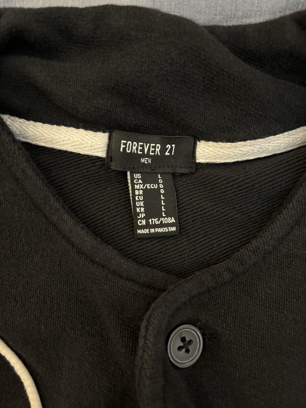 Forever 21 Baseball Jersey Men’s Large Black gallery