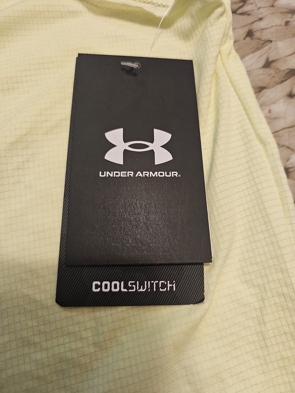 Under Armour Fitted CoolSwitch Run Singlet/Tank, Men’s Large- NWT gallery