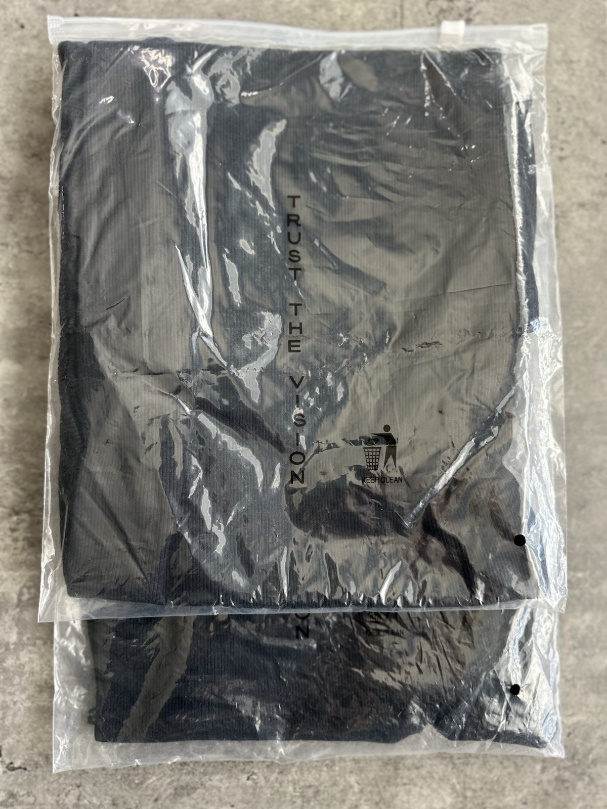 EKKOVISION Lifestyle Beaters Tank Top Men’s Size Medium In Black V2 Gym NWT gallery