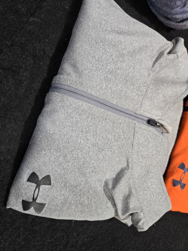 Excellent Condition Mens 2XL 4 Piece Combo Under Armour Shirt Set!!! Heat Gear!! gallery