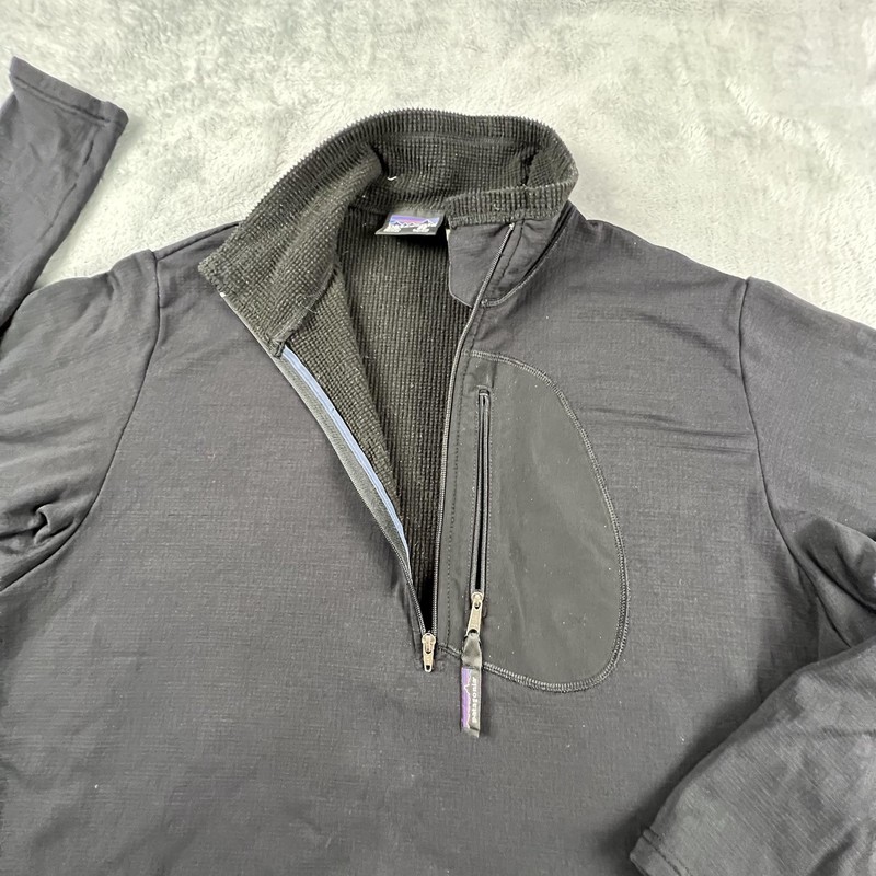 Vintage Patagonia Sweater Mens XS(fits M-L) Black R1 Flash Regulator 1/4 Zip Top gallery