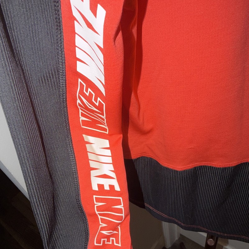 Nike Men's Nike Running Dri-FIT Red/Black L Colorblock Long Sleeve Crew Tee gallery