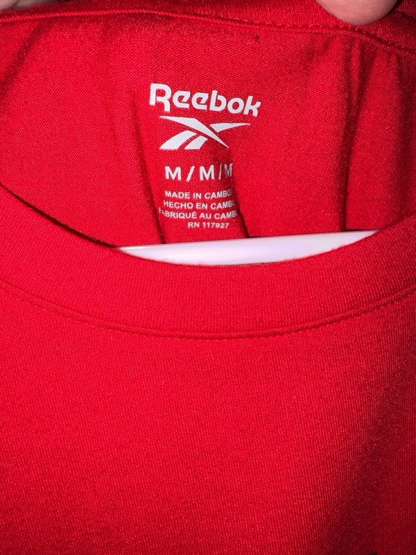 Reebok women’s Red Logo Graphic Print Crew Neck Short Sleeve T-Shirt Size M gallery