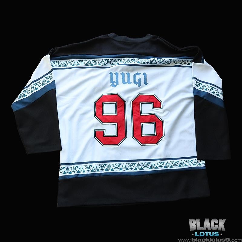 NEW Yu-Gi-Oh! Dark Magician Hockey Jersey Yugi 96 Captain BoxLunch size Large gallery