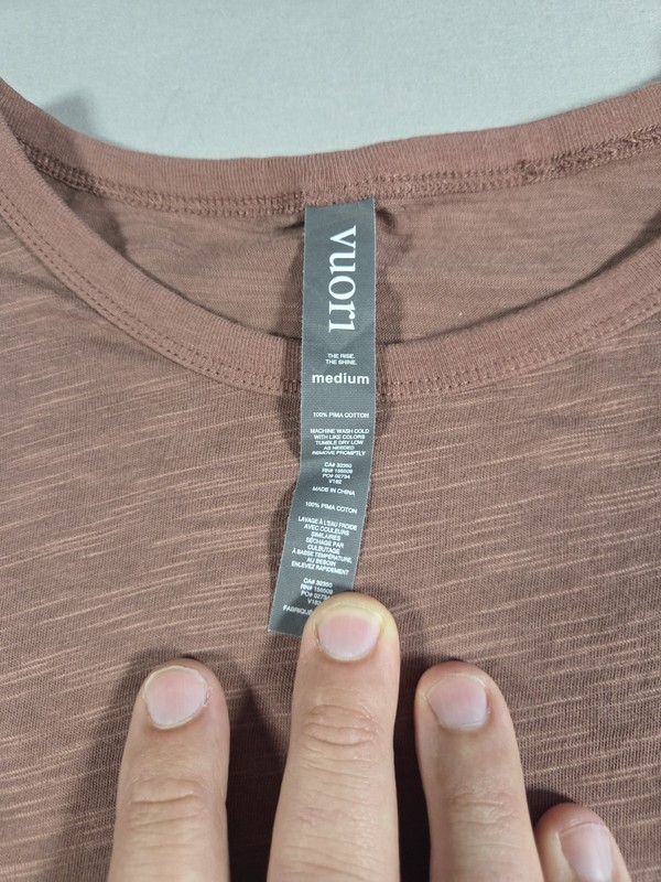 Vuori Men's Medium Tradewind Performance T-Shirt Heather Brown Breathable Pocket gallery