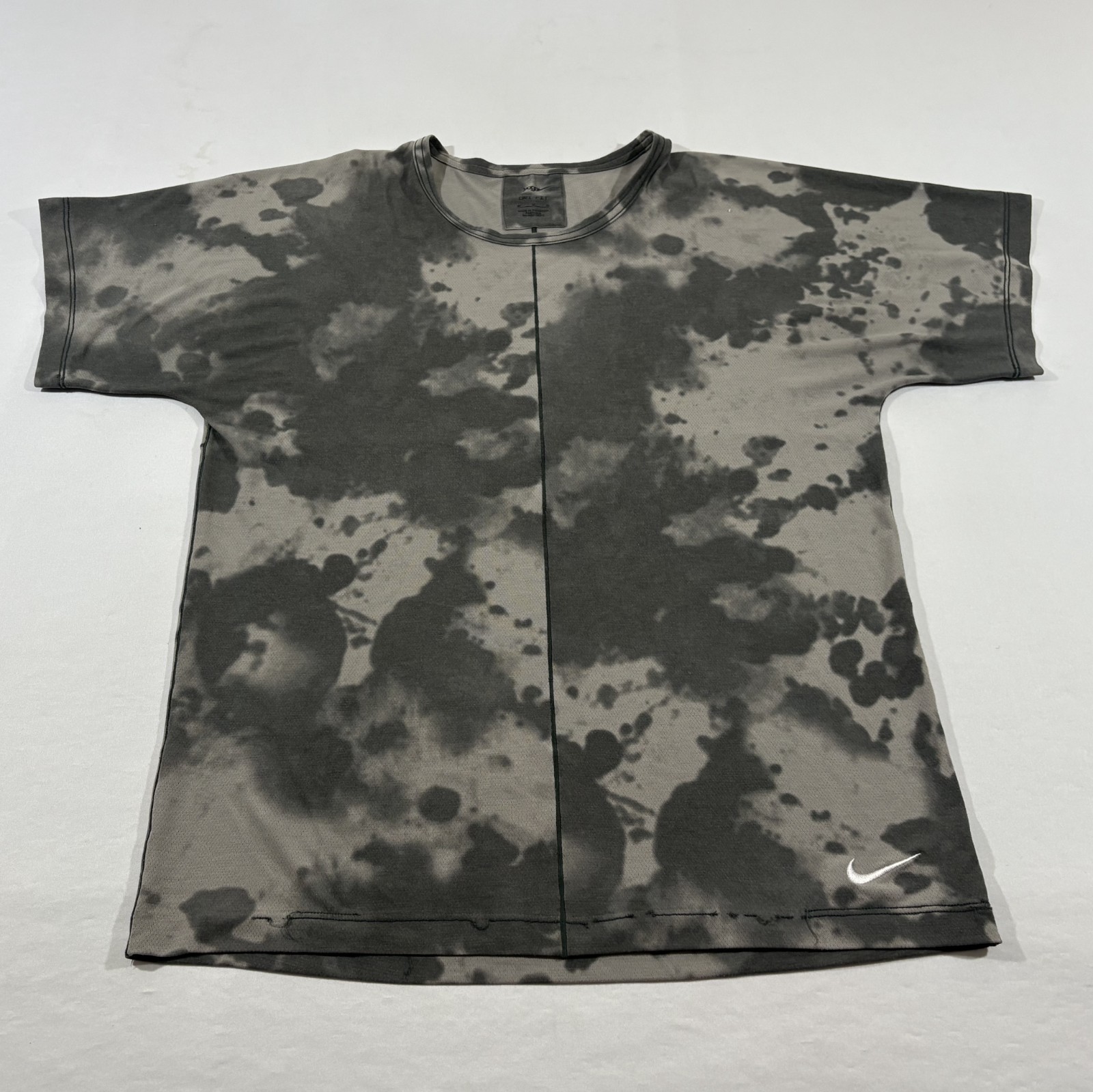 Nike T-Shirt Mens Dri-FIT All Over Print Short Sleeve Yoga Top Tie Dye Gray Sz M gallery