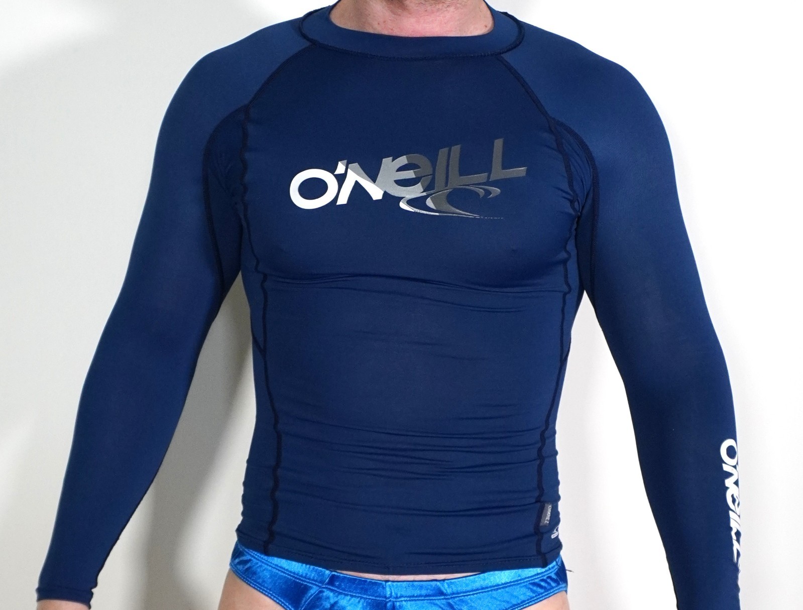 BLUE LONG SLEEVE RASH GUARD COMPRESSION SHIRT SIZE XS gallery