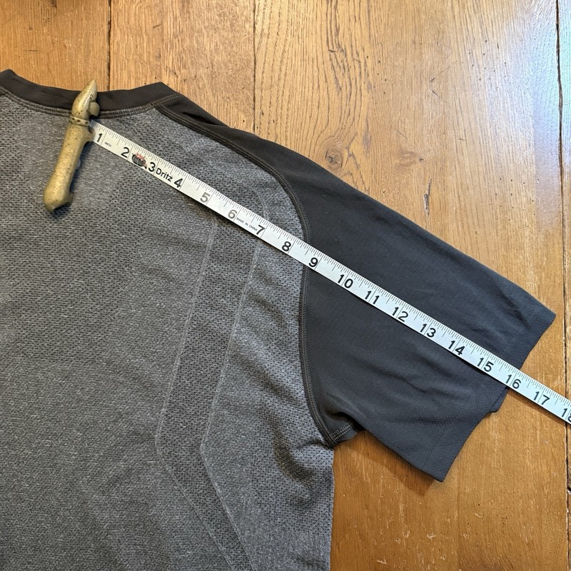 Lululemon Men’s Performance Training T-Shirt gallery