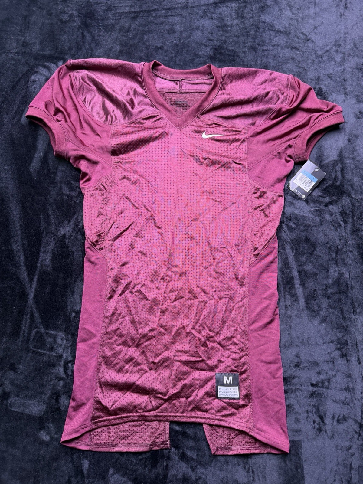 NEW Nike Football Practice Mesh Jersey Mens MEDIUM 535703 Short Sleeve Maroon gallery