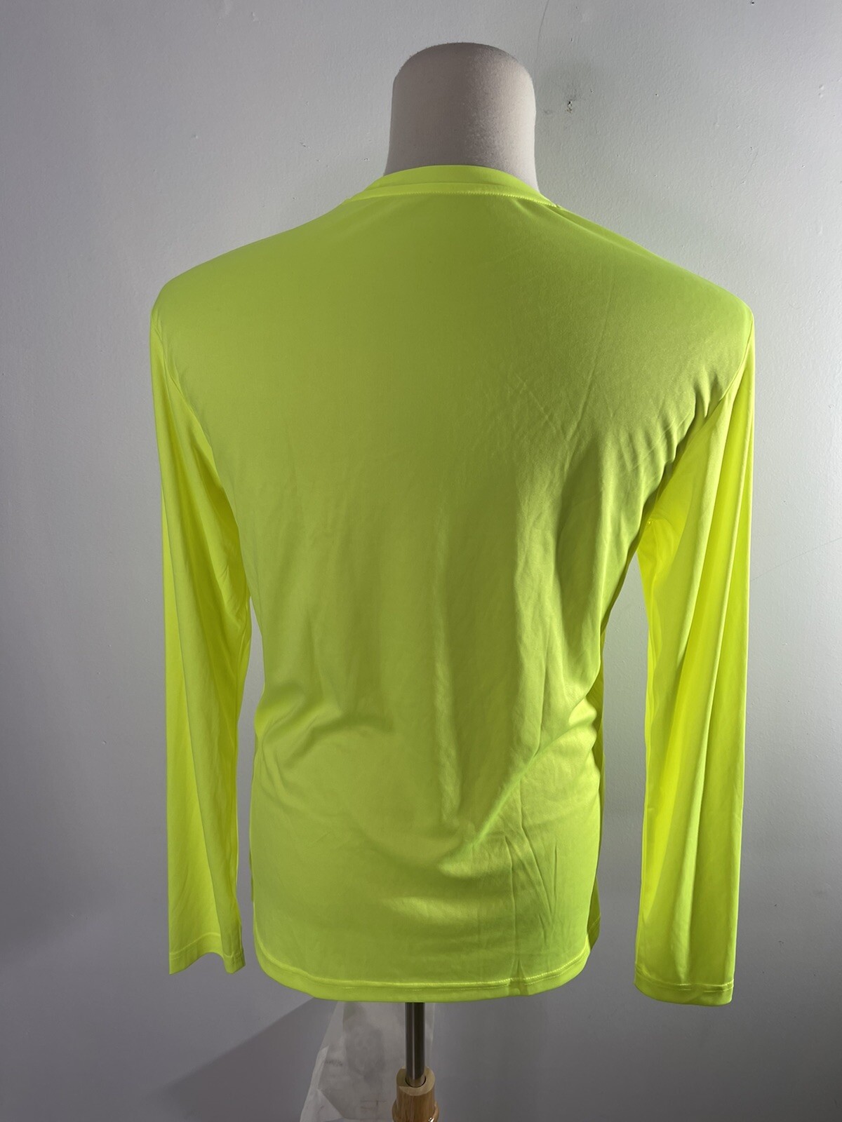 Devops Men’s Size medium green Long Sleeve Athletic Compression Gym Shirt gallery
