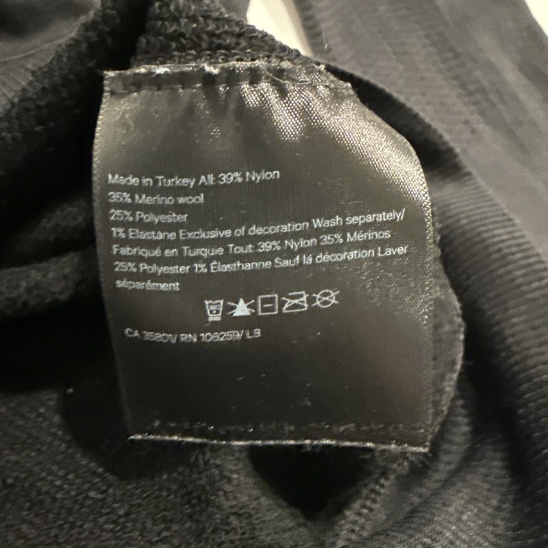 Lululemon Men's Engineered Warmth Base Layer Merino Wool Blend Long Sleeve Small gallery