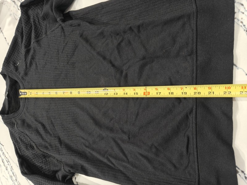 Lululemon Engineered Warmth Long Sleeve Crew XS Men's Pullover Black Small Short gallery
