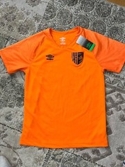 UMBRO Bright Orange Men’s Small Short Sleeve Athletic Top Shirt Manchester NWT