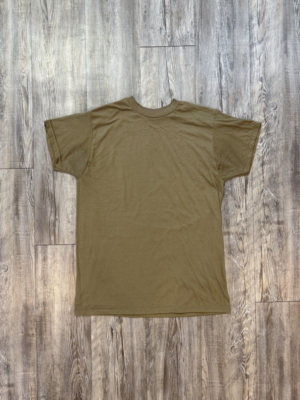 USGI Army Issued Tan ACU Uniform Under T-Shirt - Size Medium gallery