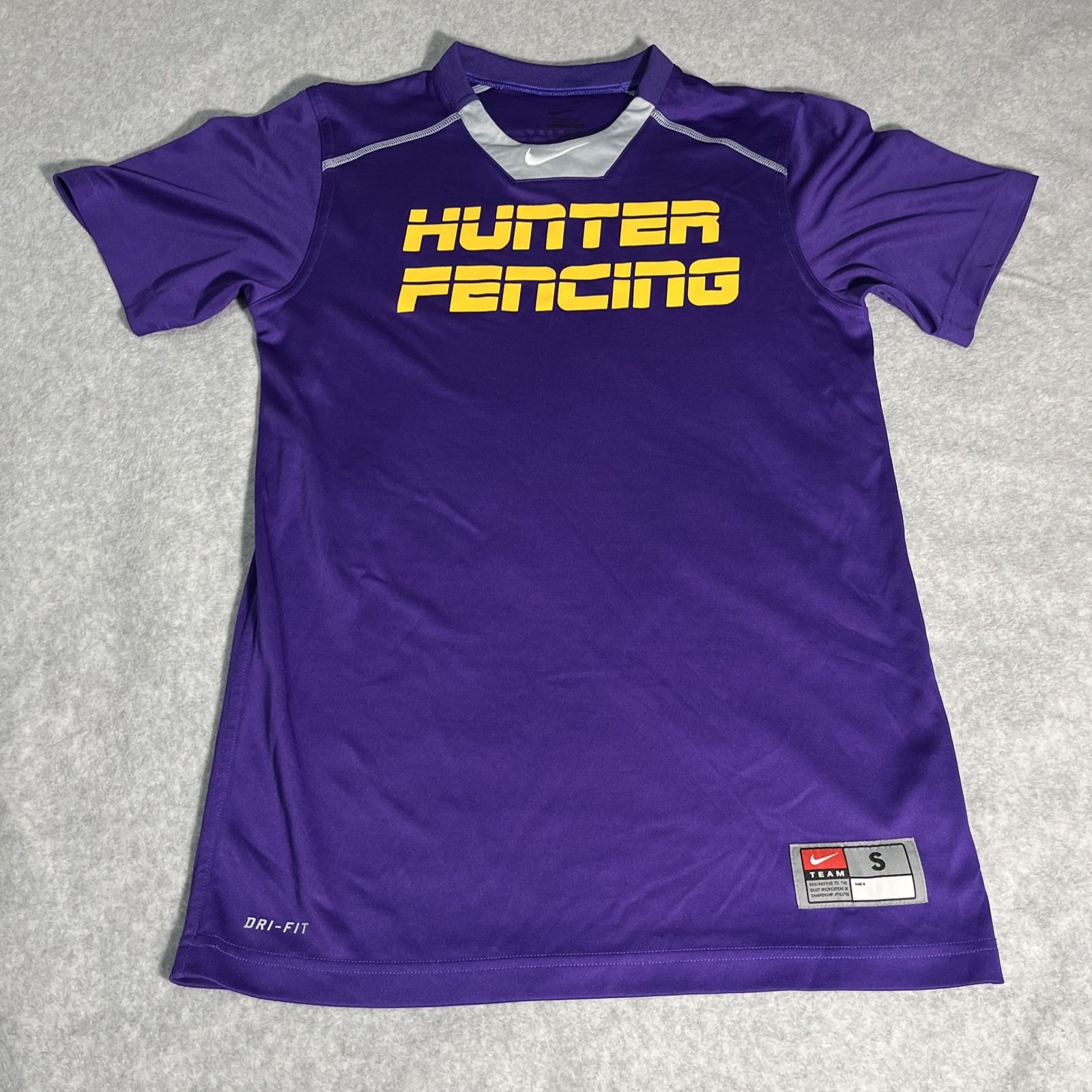 Nike Dri Fit Shirt Men’s Small Hunter Fencing Purple/Yellow gallery