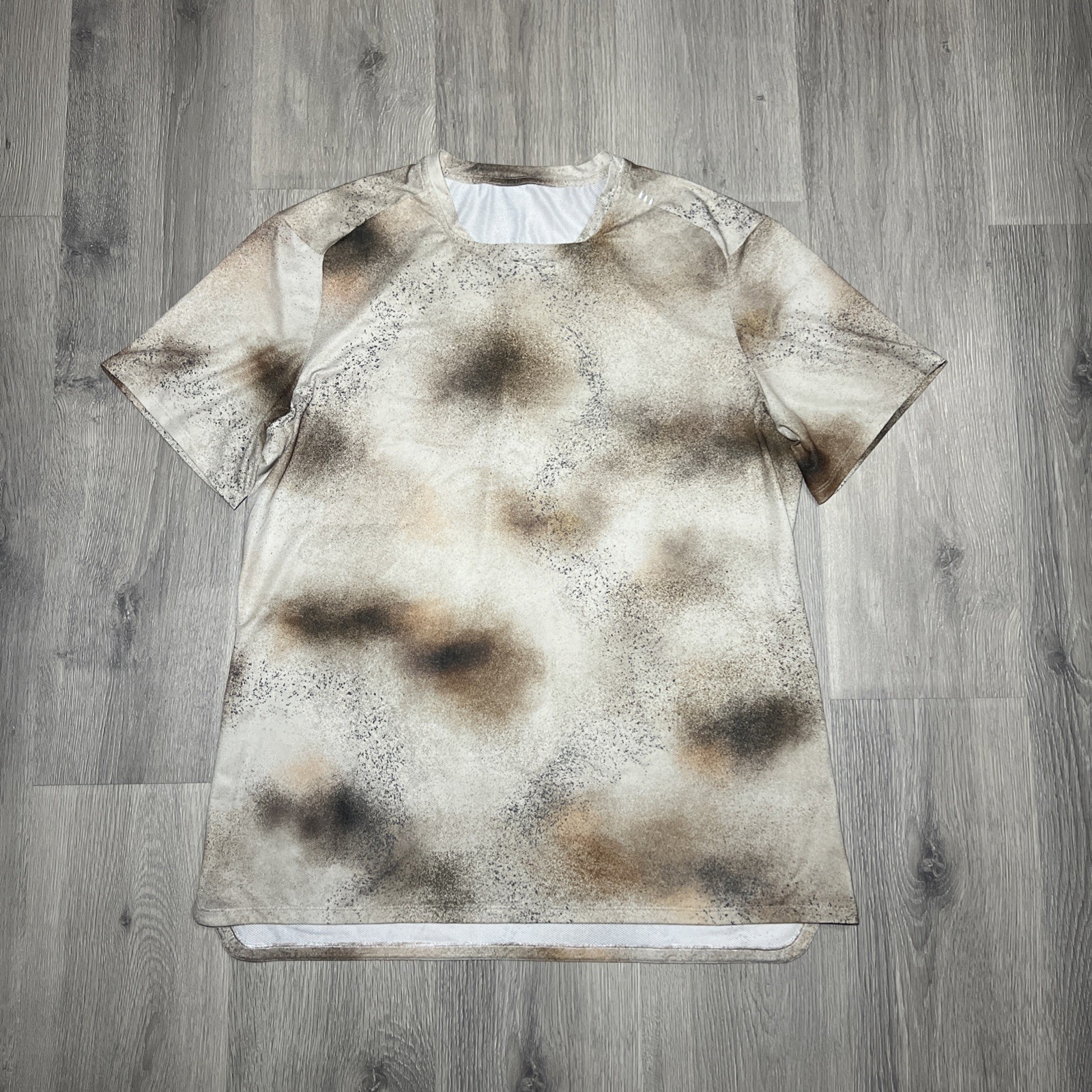Lululemon Mens Square Neck XL Metal Vent Tech Performance Spray Camo Shirt Run gallery