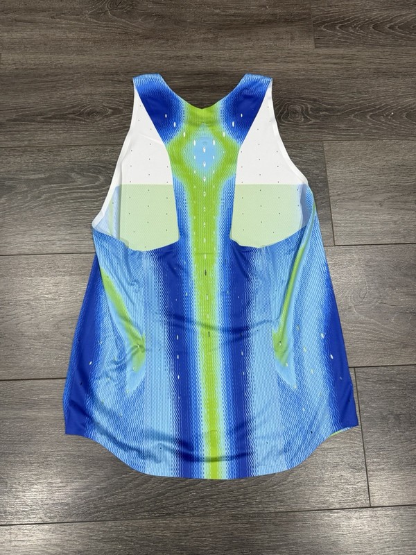 NWOT MENS MEDIUM NIKE 2025 PRO ELITE RUNNING GREEN/BLUE SINGLET gallery