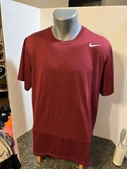 Nike Dri-Fit Men’s T-Shirt Dark Red Polyester – Athletic Cut Large