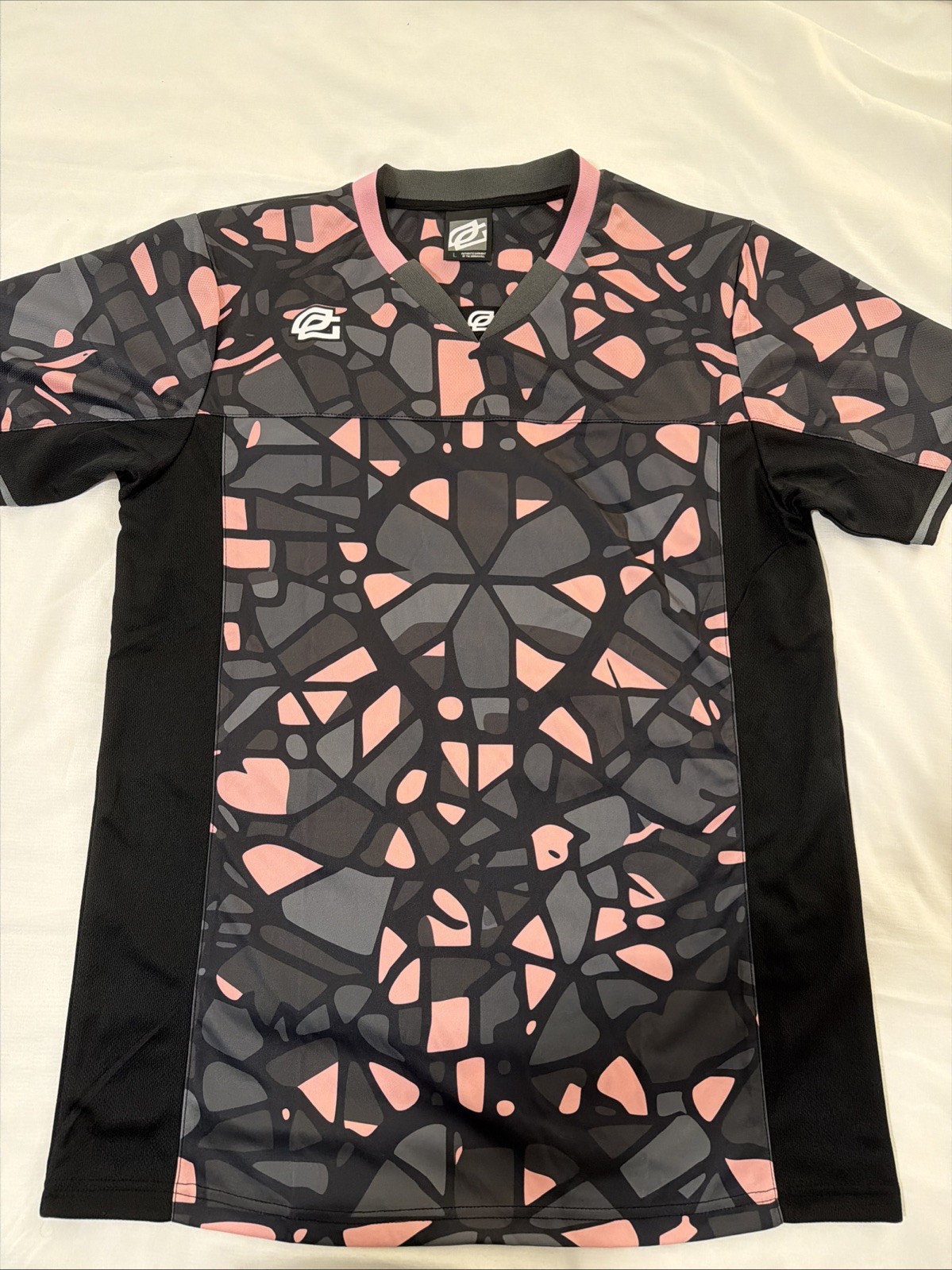 OpTic x Miami LIMITED EDITION jersey Large, pink and gray geometric gallery