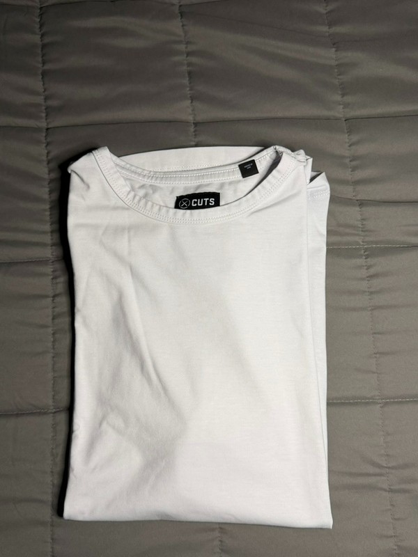 Cuts AO Curve-Hem Tee Small White gallery