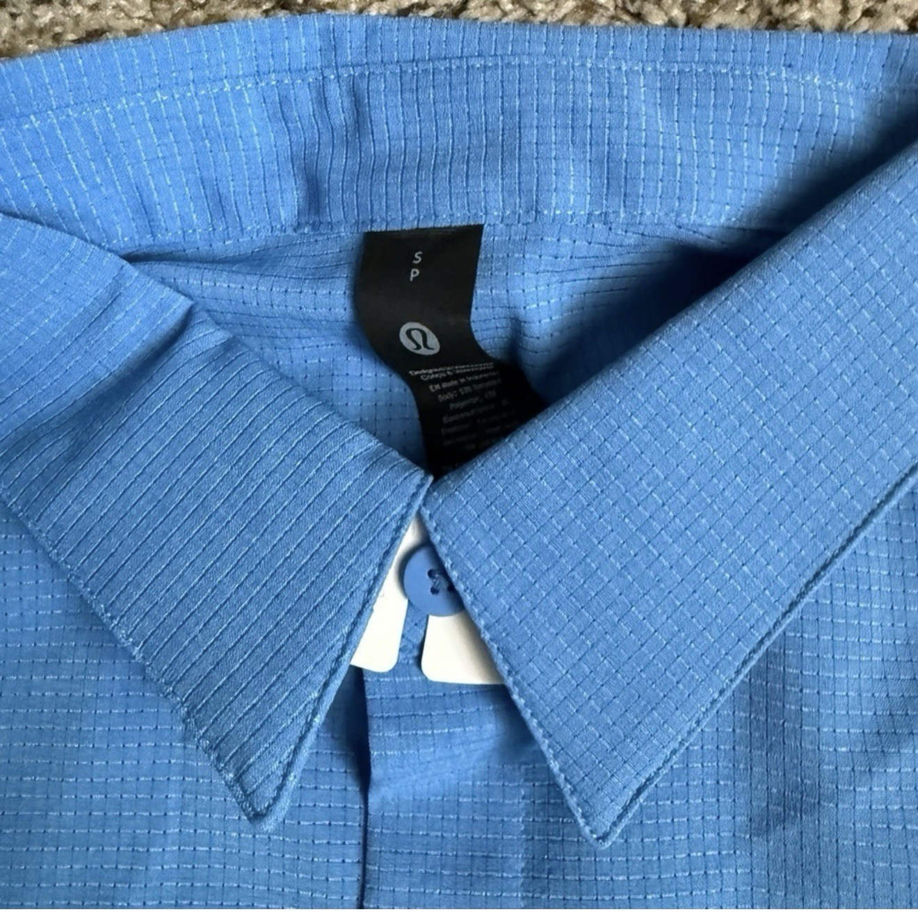 Lululemon Airing Easy Short Sleeve Shirt Size Small gallery