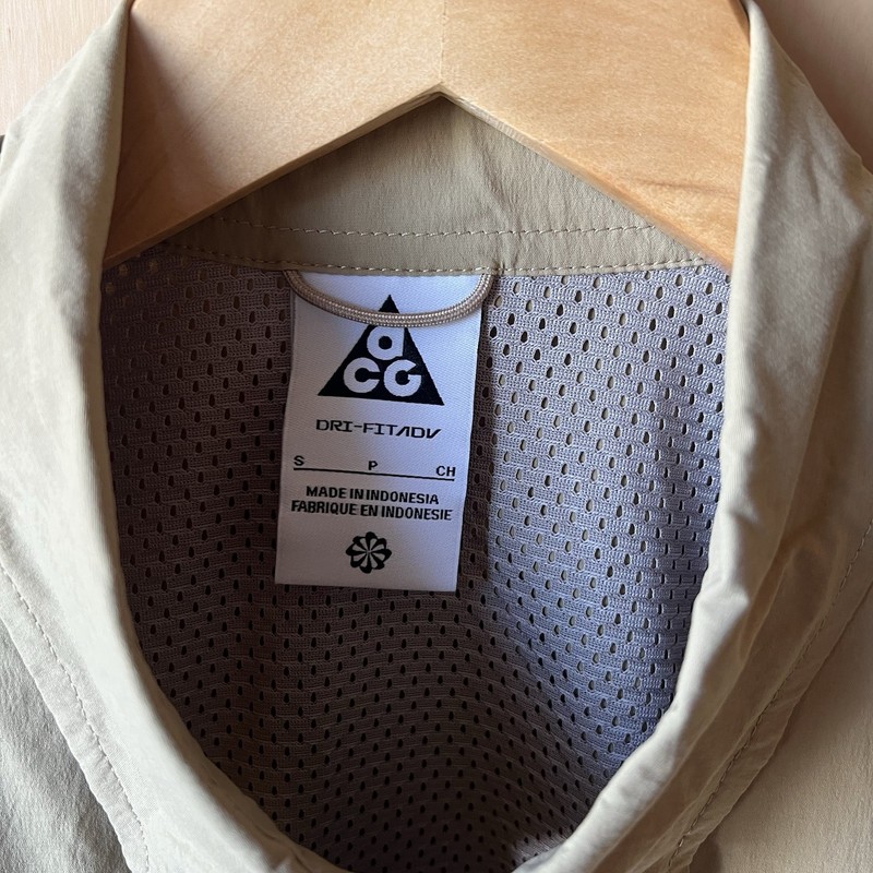 Nike ACG Orb Weaver Utility Shirt Team Racing Dept. Men’s Size Small Beige gallery