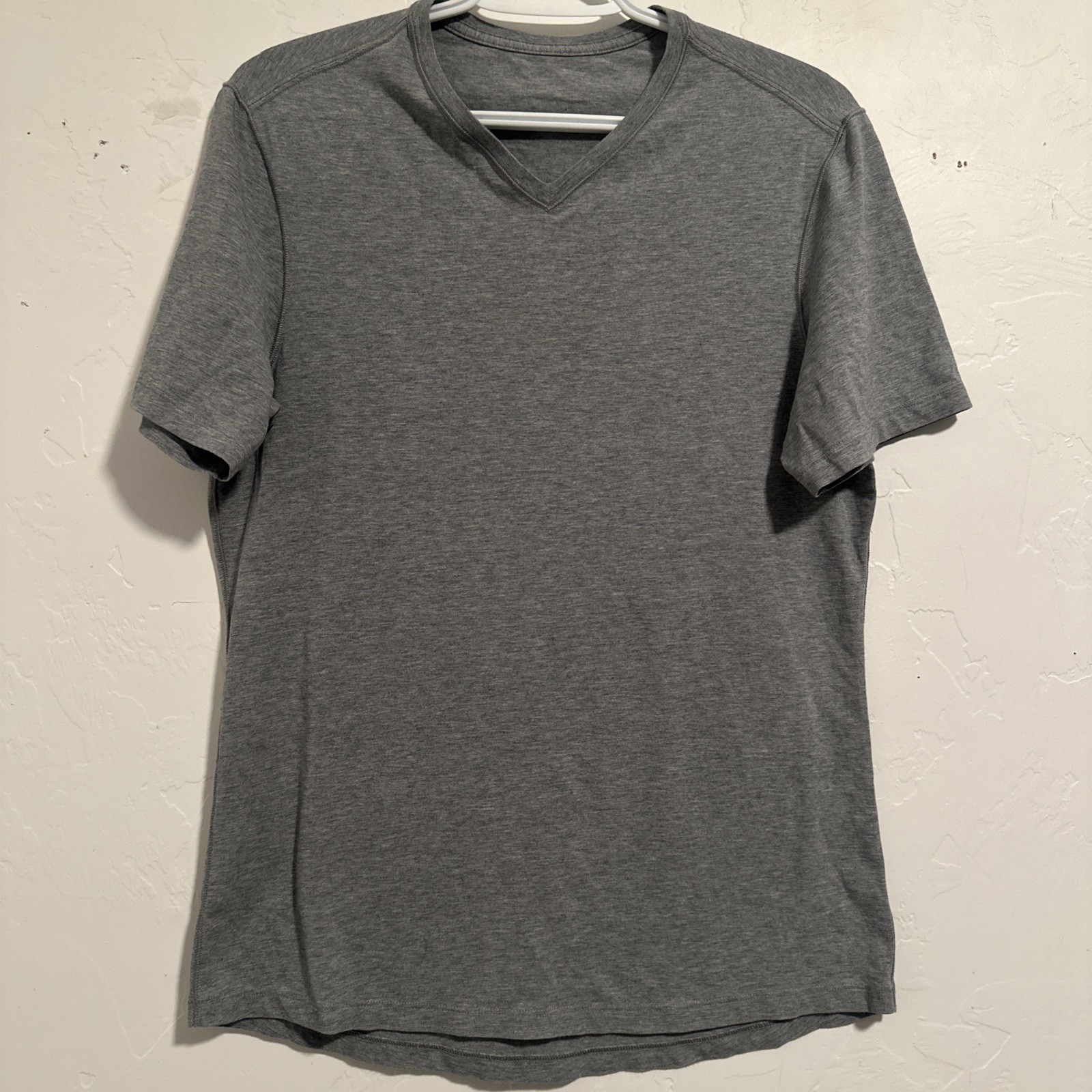 Lululemon Men Gray V Neck Performance Casual T Shirt Cotton Blend Soft Small gallery