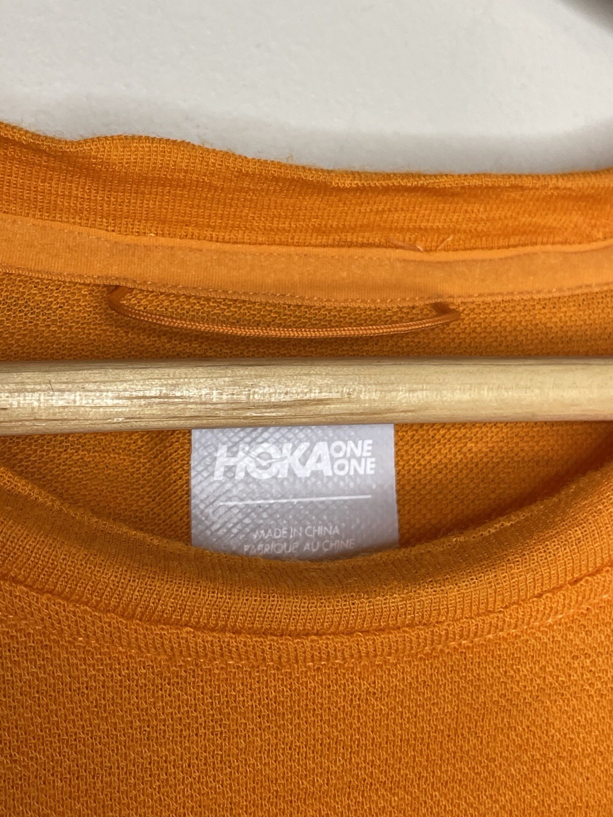 HOKA Running Men's Medium Shirt Tee Orange Breathable Logo Sleeve gallery