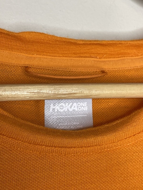 HOKA Running Men's Medium Shirt Tee Orange Breathable Logo Sleeve gallery