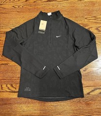 Nike Pinnacle Running Division Water-Repellent 1/4 Zip Men’s Small Black FZ1121