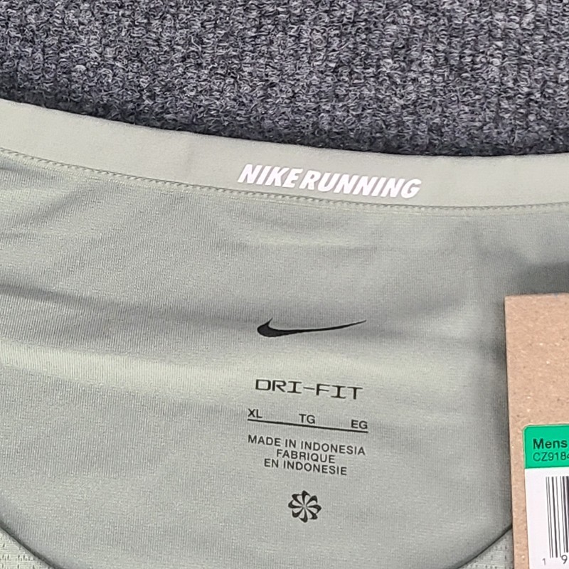 Nike Shirt Mens XL Green Jade Horizon Rise 365 Dri Fit Running Fitness Top Tee gallery