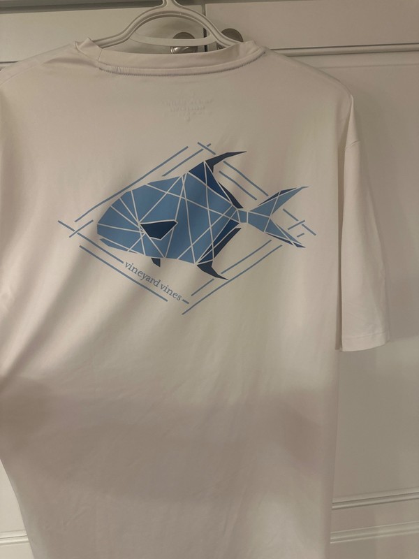 S/S performance vineyard vines shirt with fish logo on front and back. Size M. gallery
